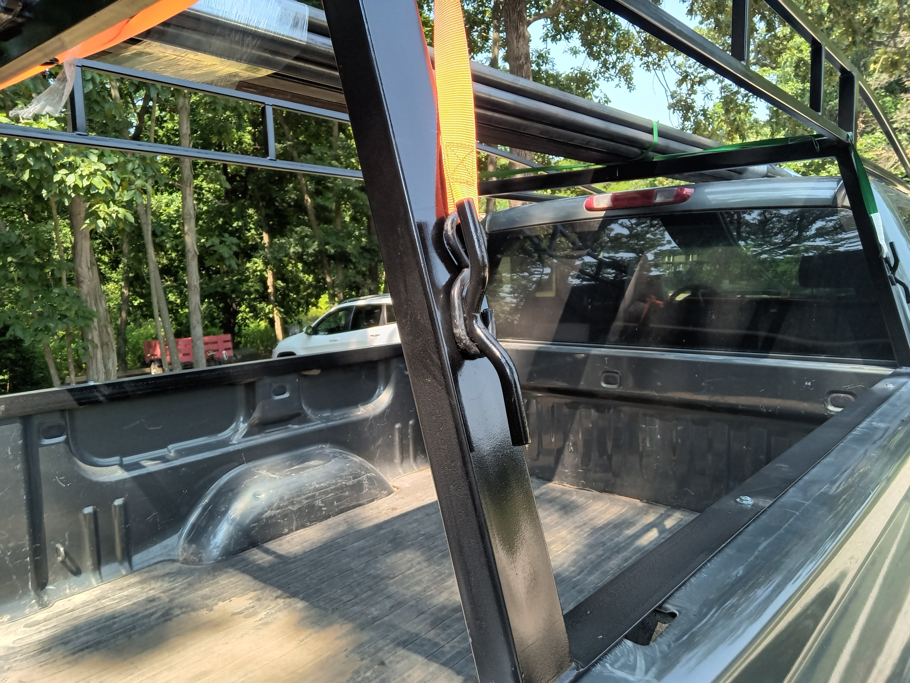 T~RAX rack steel frame bed detail